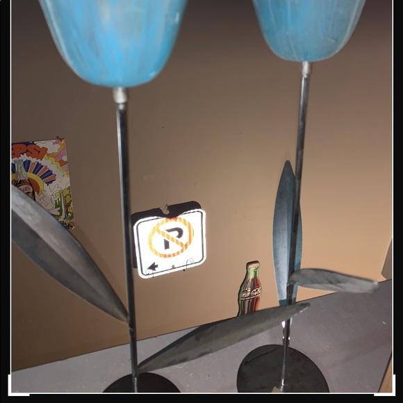 Vintage Tea Light Tulips Painted By Hand Set of Two - Picture 9 of 12